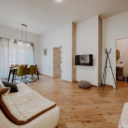 Apartment Papedoni พูลา ภายนอก รูปภาพ