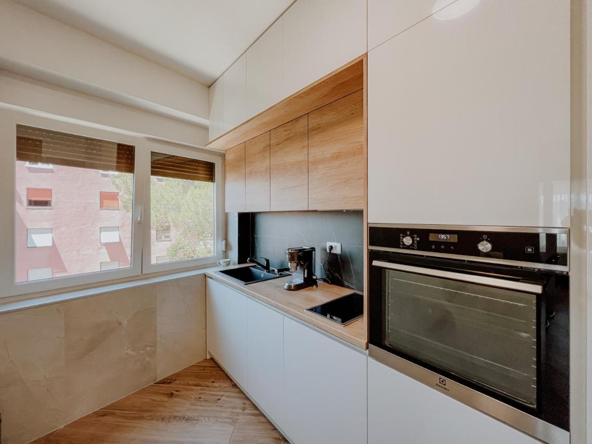 Apartment Papedoni พูลา ภายนอก รูปภาพ