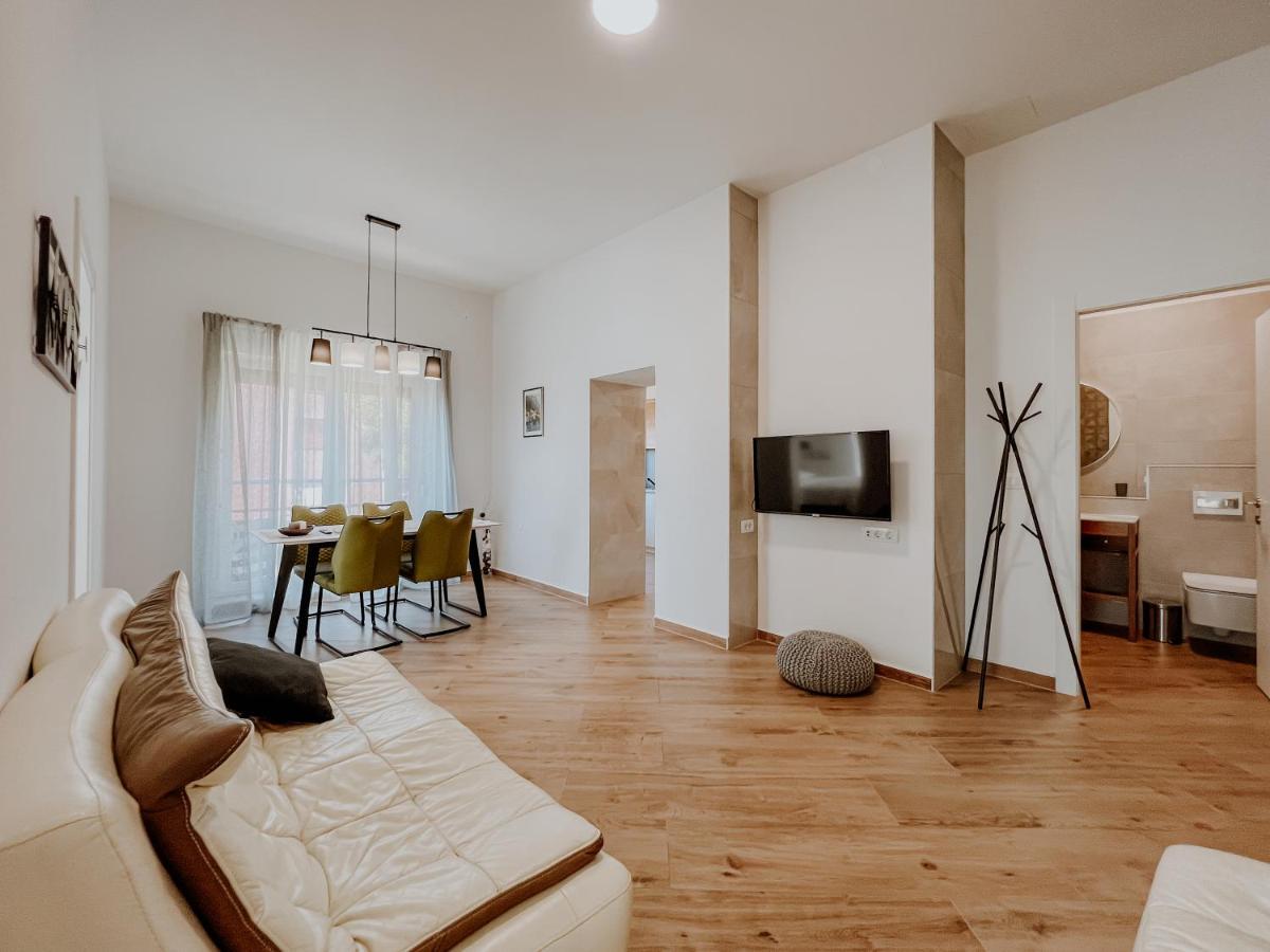 Apartment Papedoni พูลา ภายนอก รูปภาพ